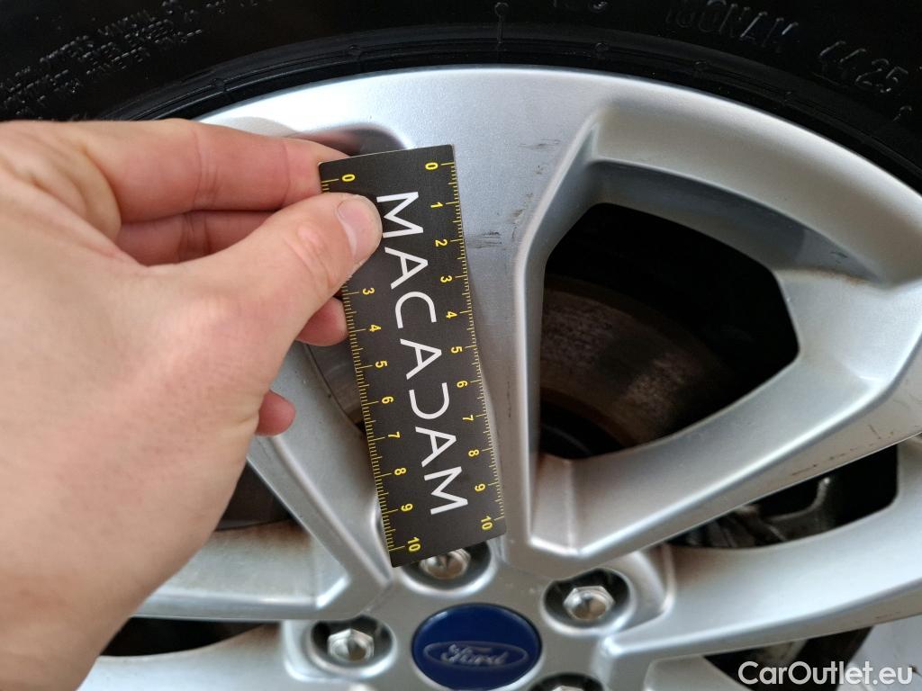  Ford  Kuga FORD  / 2019 / 5P / SUV 2.5 Dur 225 hybrid PHEV Pshift Titanium #35