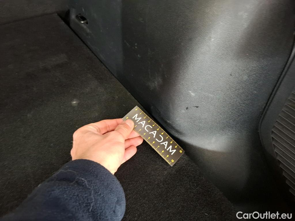  Ford  Kuga FORD  / 2019 / 5P / SUV 2.5 Dur 225 hybrid PHEV Pshift Titanium #39