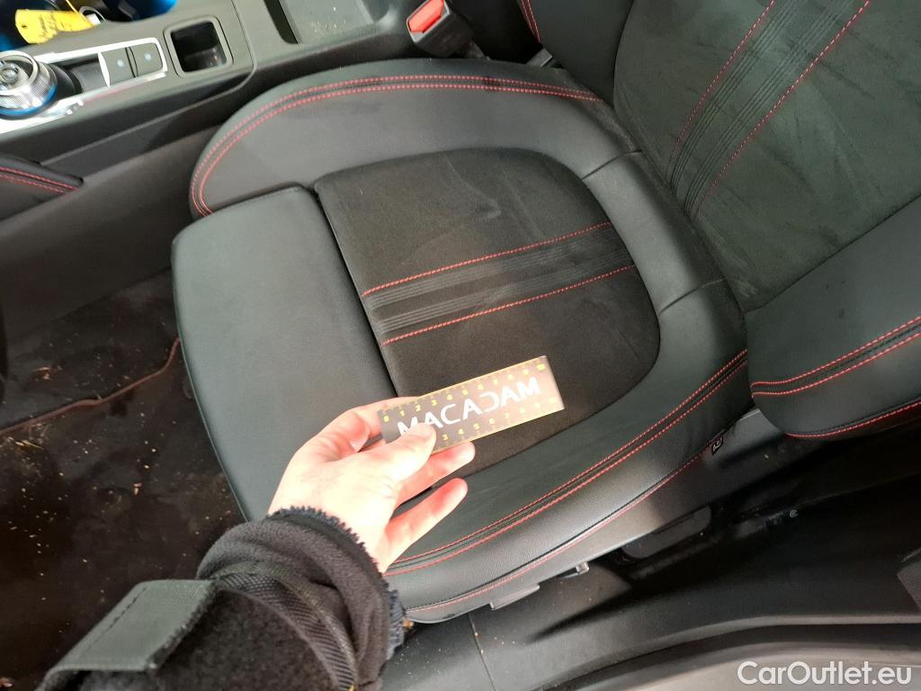  Ford  Kuga  Plug-In Hybrid ST-Line X 2.5 240CV BVAV E6d #8