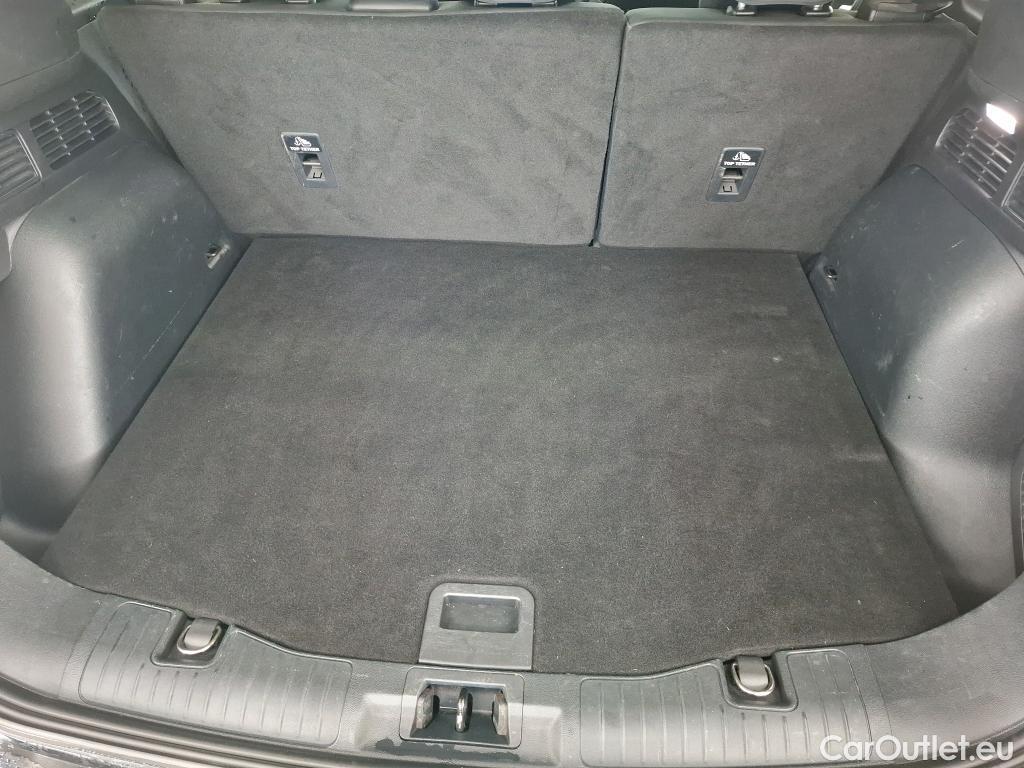  Ford  Kuga FORD  / 2019 / 5P / SUV 2.5 Dur 225 hybrid PHEV Pshift Titanium #5