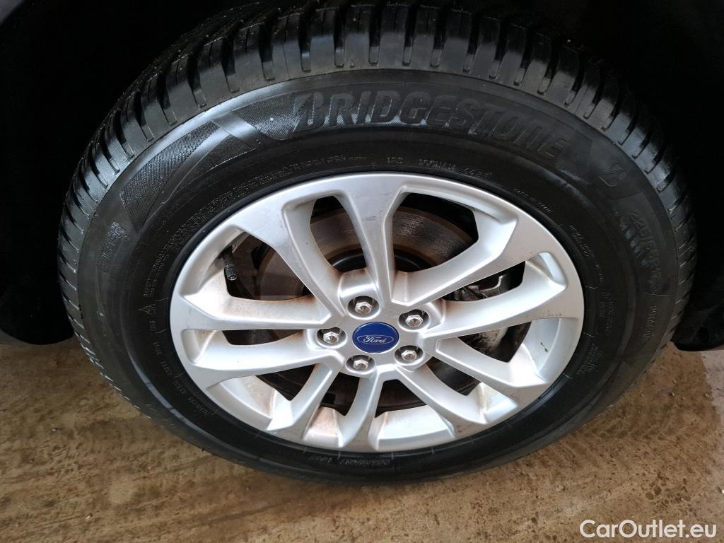  Ford  Kuga FORD  / 2019 / 5P / SUV 2.5 Dur 225 hybrid PHEV Pshift Titanium #33