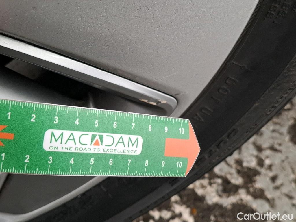  Hyundai  Konna HYUNDAI Kona / 2017 / 5P / SUV ELECTRIQUE 39 kWh 136 ch Intuitive #12