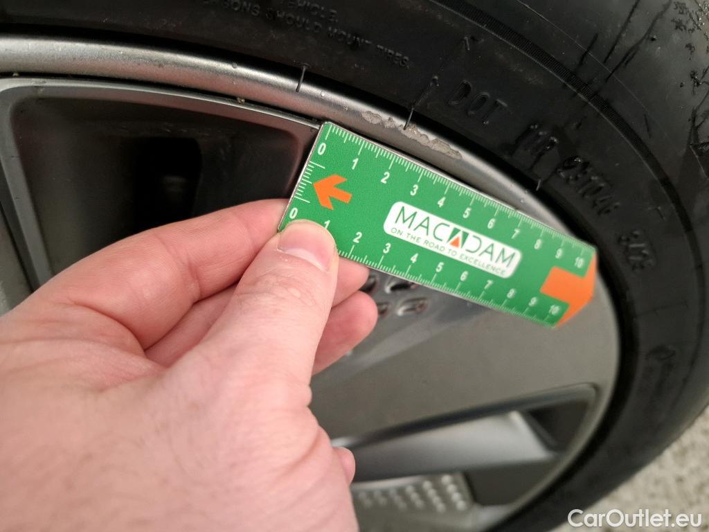  Hyundai  Konna HYUNDAI Kona / 2017 / 5P / SUV ELECTRIQUE 39 kWh 136 ch Intuitive #25