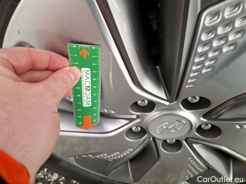  Hyundai  Konna HYUNDAI Kona / 2017 / 5P / SUV ELECTRIQUE 39 kWh 136 ch Intuitive #10