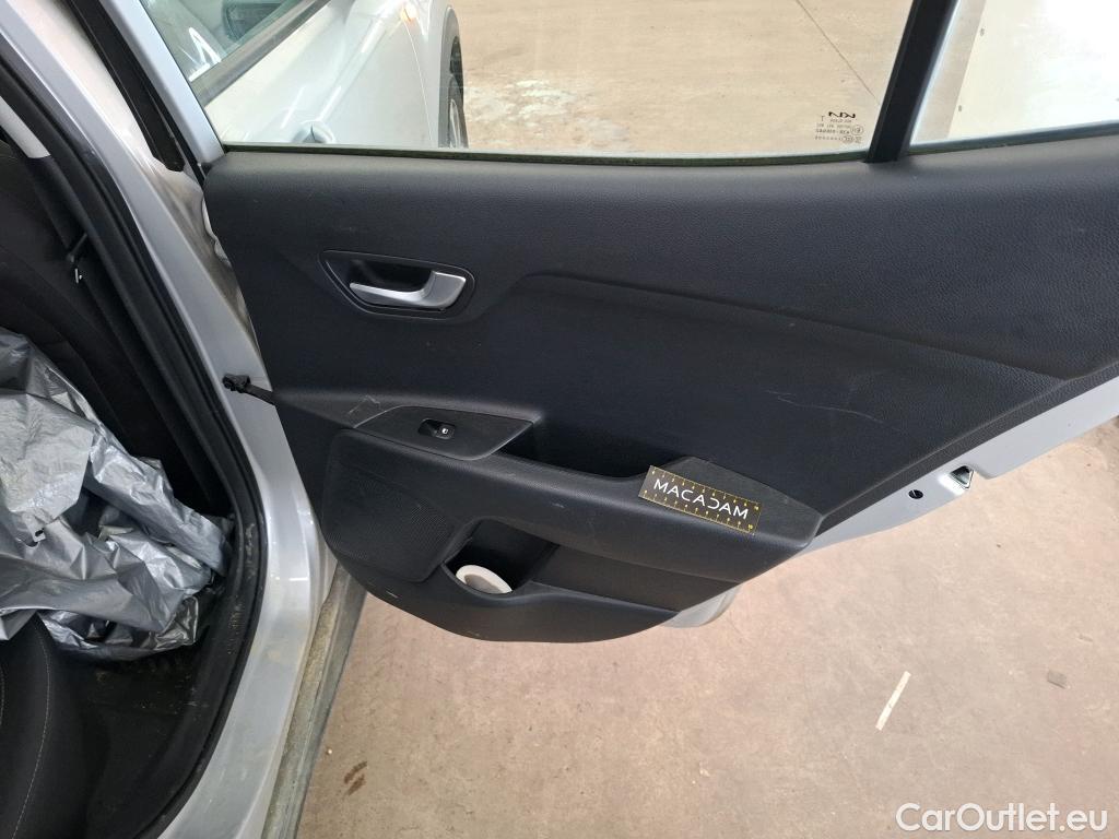  KIA  STONIC KIA  / 2020 / 5P / SUV 1.0 T-GDI 120 MHEV ACTIVE BUSI #38