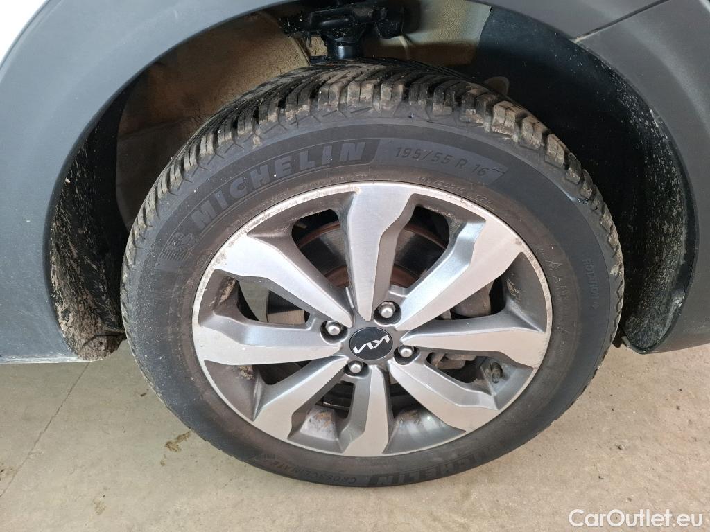  KIA  STONIC KIA  / 2020 / 5P / SUV 1.0 T-GDI 120 MHEV ACTIVE BUSI #11