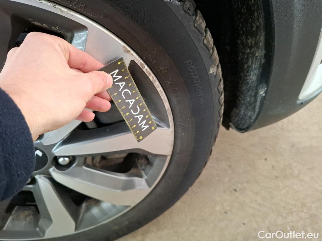  KIA  STONIC KIA  / 2020 / 5P / SUV 1.0 T-GDI 120 MHEV ACTIVE BUSI #14