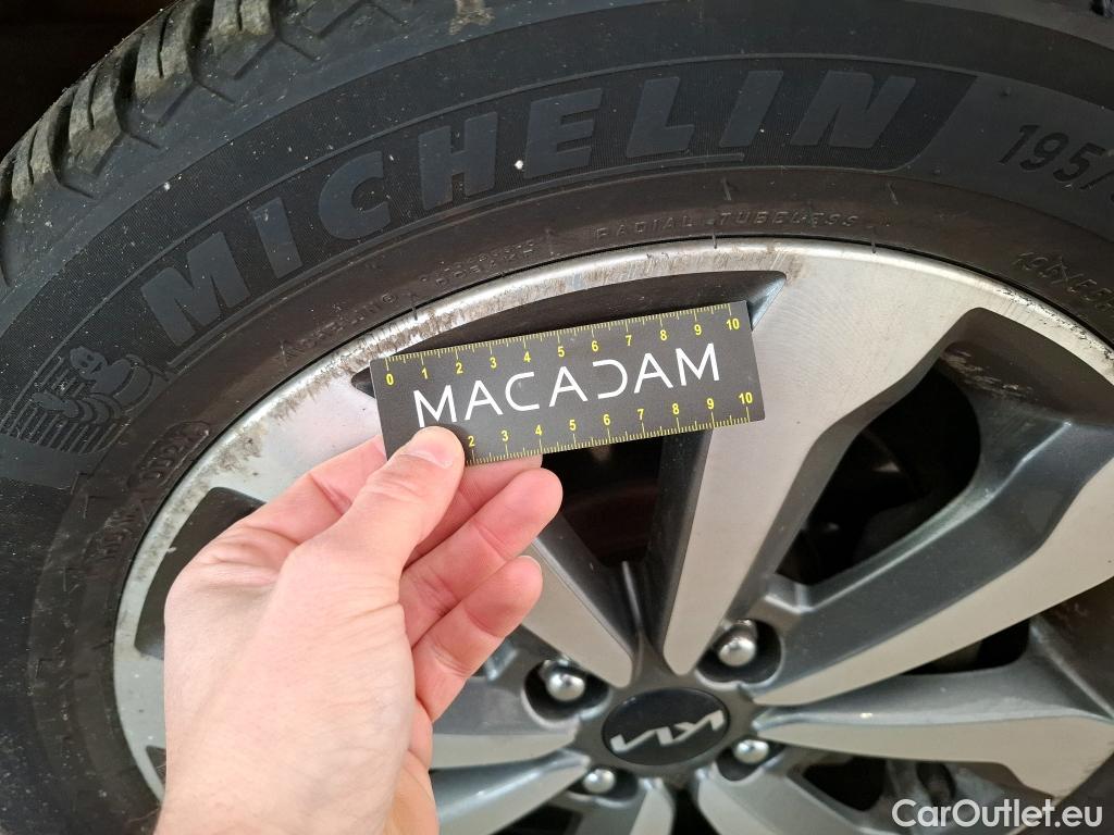  KIA  STONIC KIA  / 2020 / 5P / SUV 1.0 T-GDI 120 MHEV ACTIVE BUSI #13