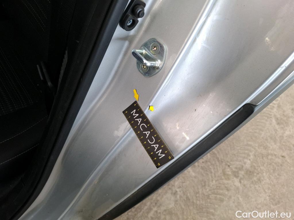  KIA  STONIC KIA  / 2020 / 5P / SUV 1.0 T-GDI 120 MHEV ACTIVE BUSI #53