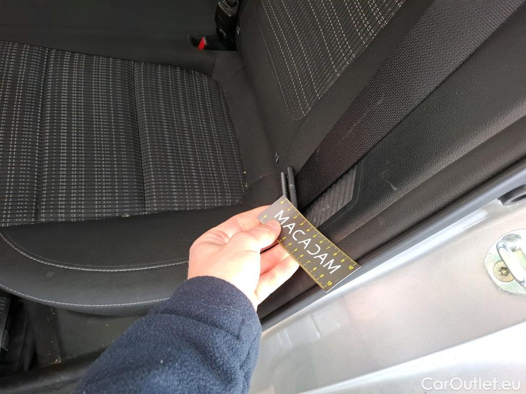  KIA  STONIC KIA  / 2020 / 5P / SUV 1.0 T-GDI 120 MHEV ACTIVE BUSI #44