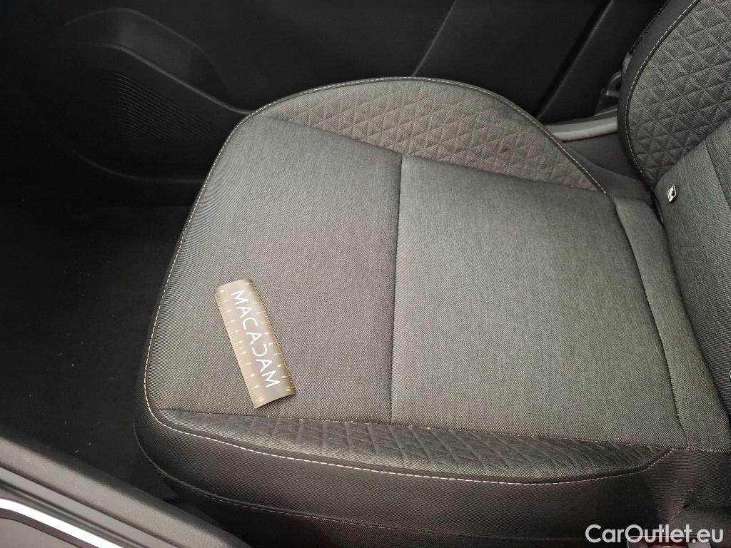  Renault  Captur RENAULT  / 2019 / 5P / SUV Business E-Tech hybride rechargeable 160 #50