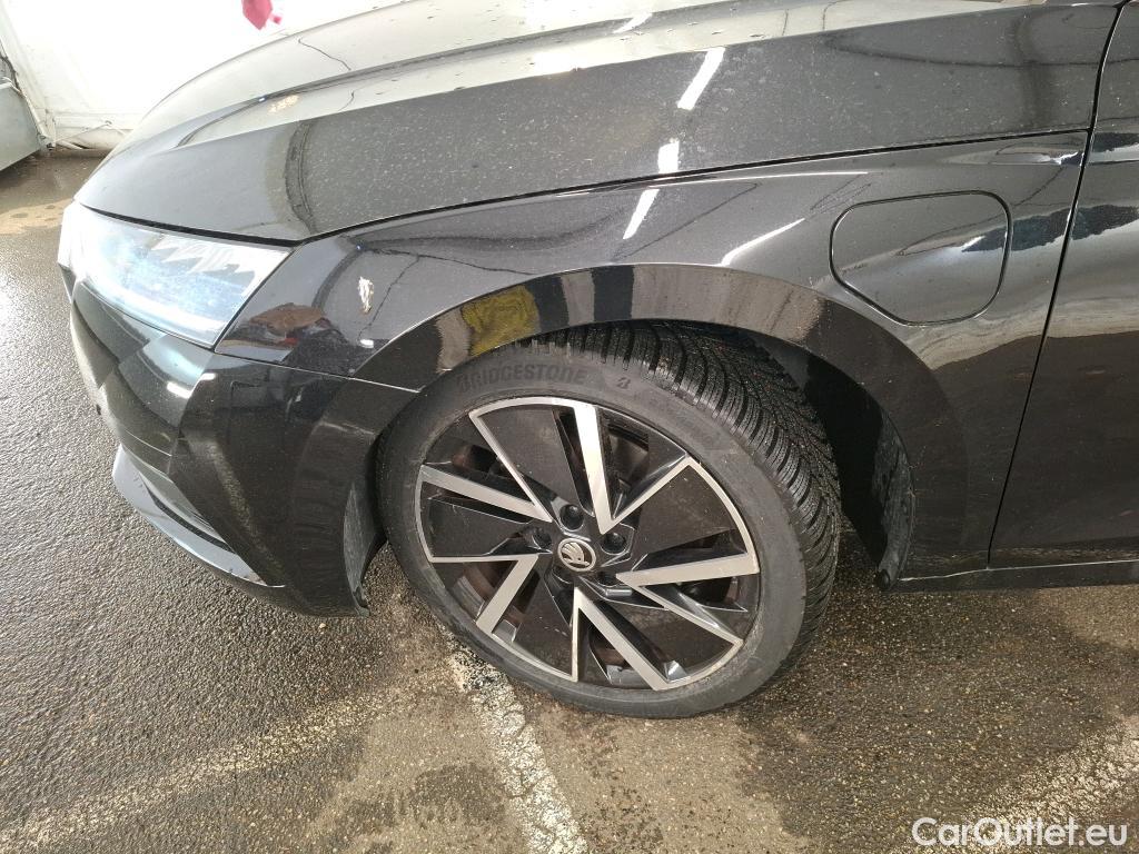  Skoda  Octavia SKODA  Combi / 2020 / 5P / Break 1.4 TSI PHEV iV 204 DSG6e Business #1