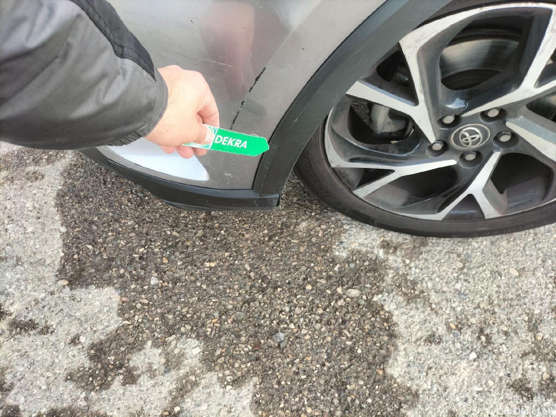  Toyota  C-HR TOYOTA  / 2016 / 5P / todoterreno 1.8 125H Advance (CX) #12