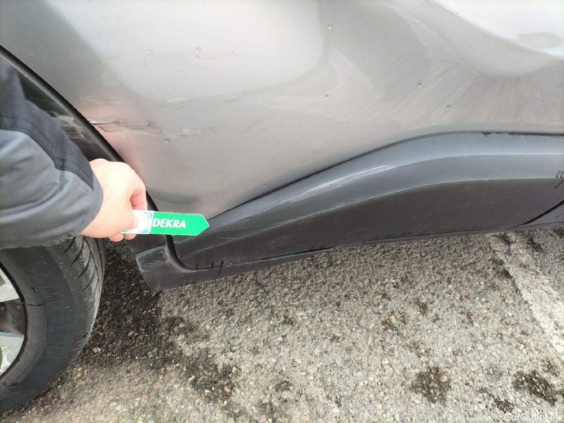  Toyota  C-HR TOYOTA  / 2016 / 5P / todoterreno 1.8 125H Advance (CX) #53