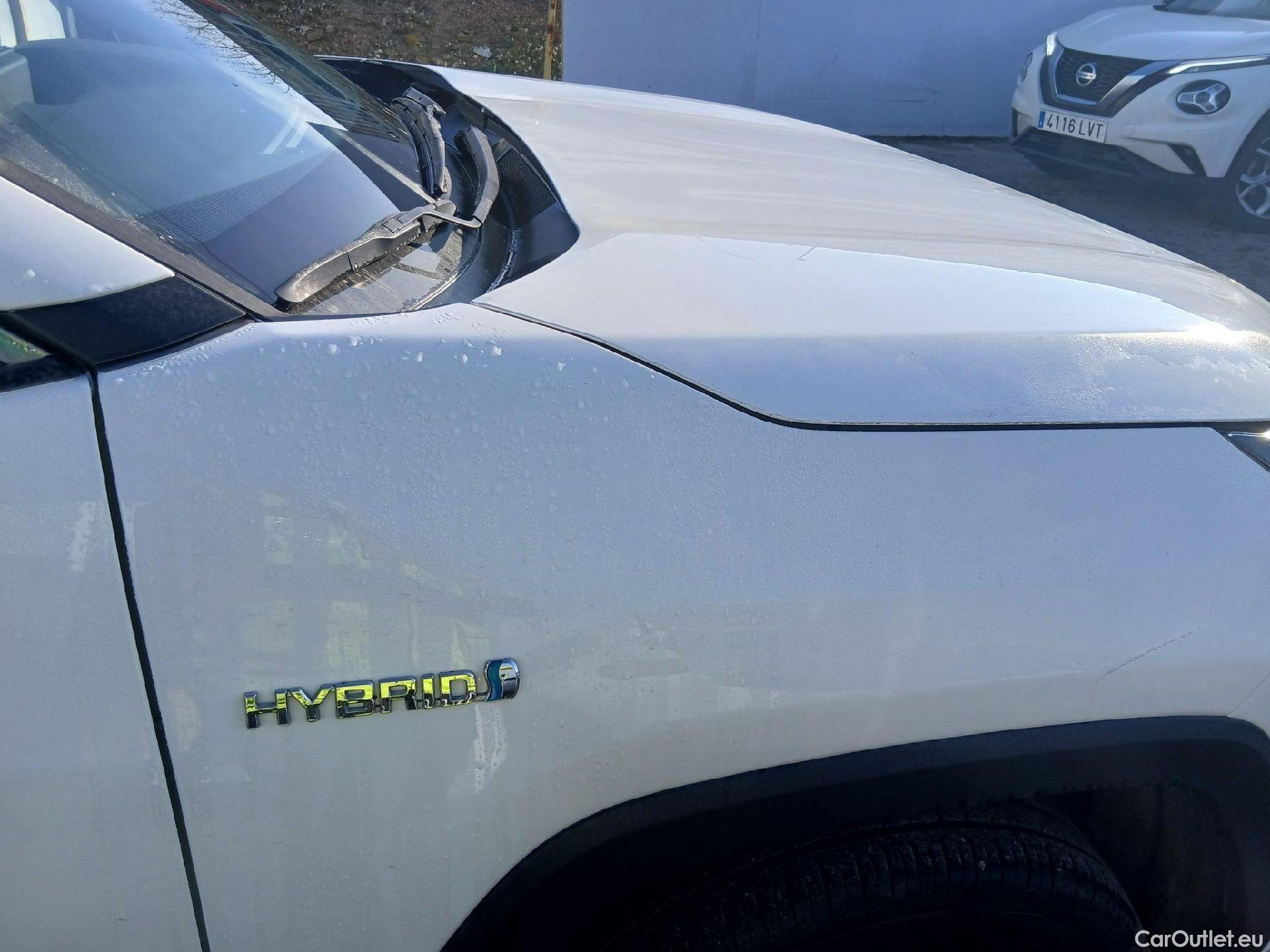  Toyota  RAV4 TOYOTA  / 2018 / 5P / todoterreno 2.5l 220H Business #12