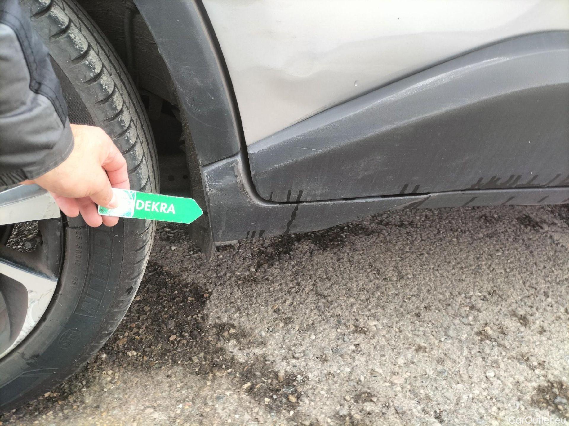  Toyota  C-HR TOYOTA  / 2016 / 5P / todoterreno 1.8 125H Advance (CX) #55