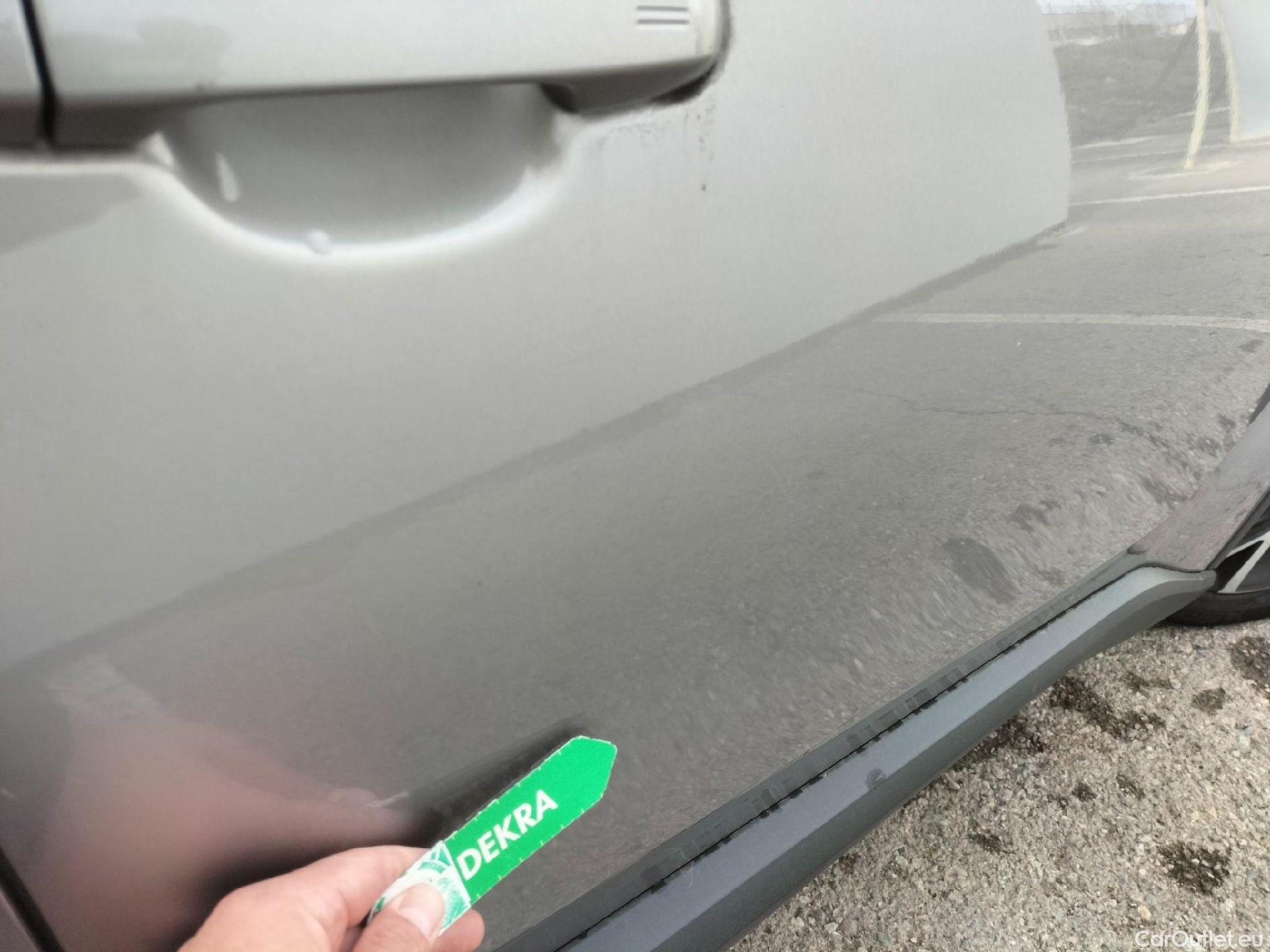  Toyota  C-HR TOYOTA  / 2016 / 5P / todoterreno 1.8 125H Advance (CX) #56