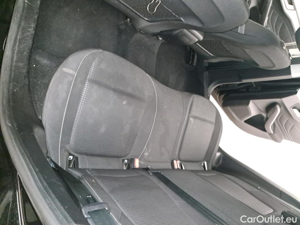  Ford  Focus FORD  / 2018 / 5P / berlina con portón 1.0 Ecoboost 92kW Trend+ Auto #6