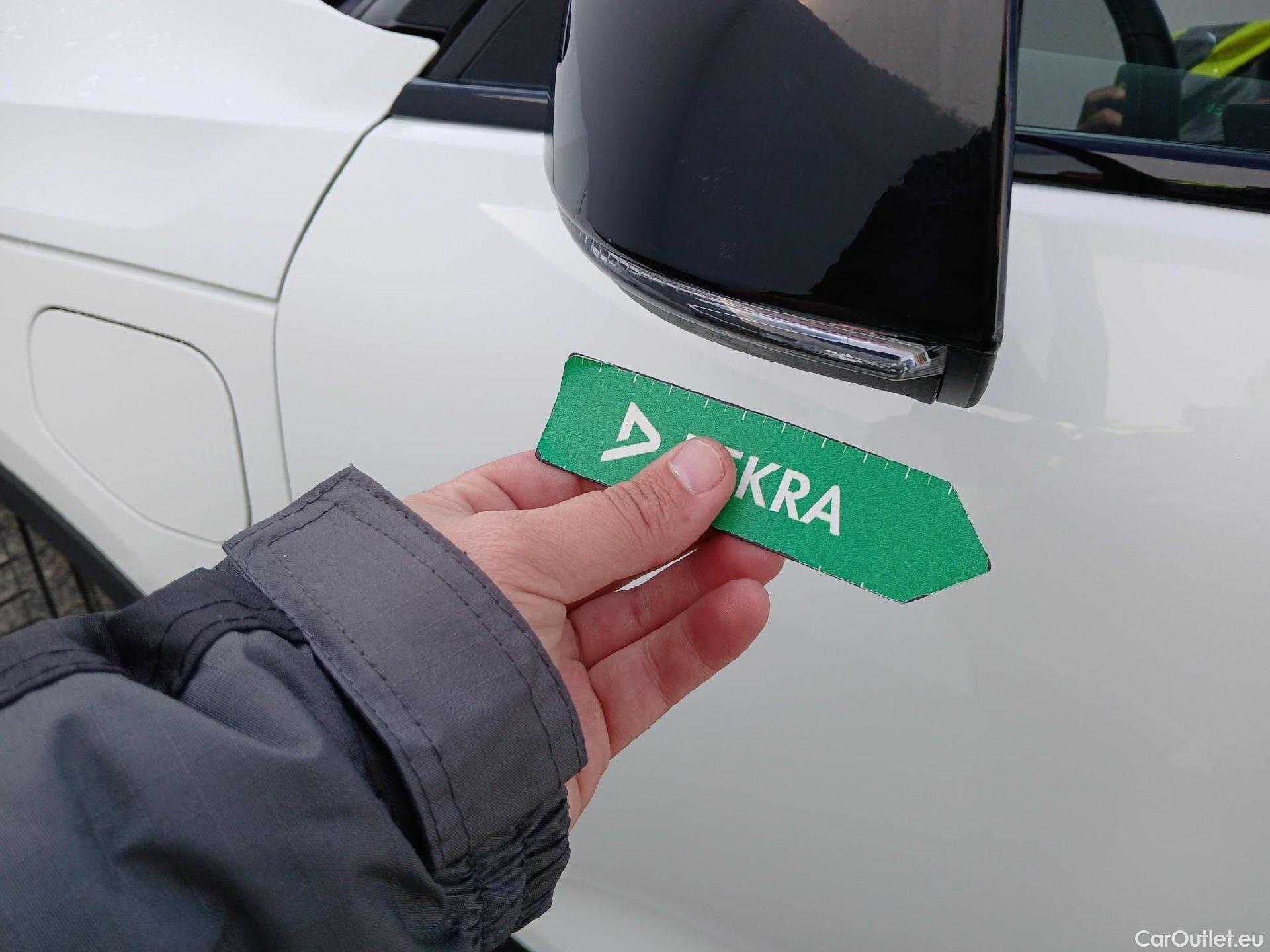  Volvo  XC 40 VOLVO XC40 / 2017 / 5P / todoterreno 1.5 T5 Twin Recharge R-Design Auto #18