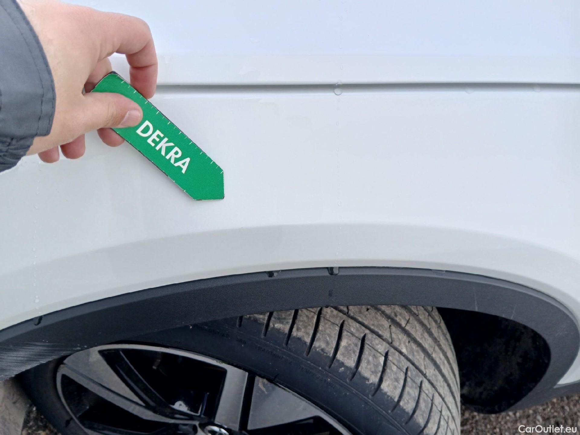  Volvo  XC 40 VOLVO XC40 / 2017 / 5P / todoterreno 1.5 T5 Twin Recharge R-Design Auto #14