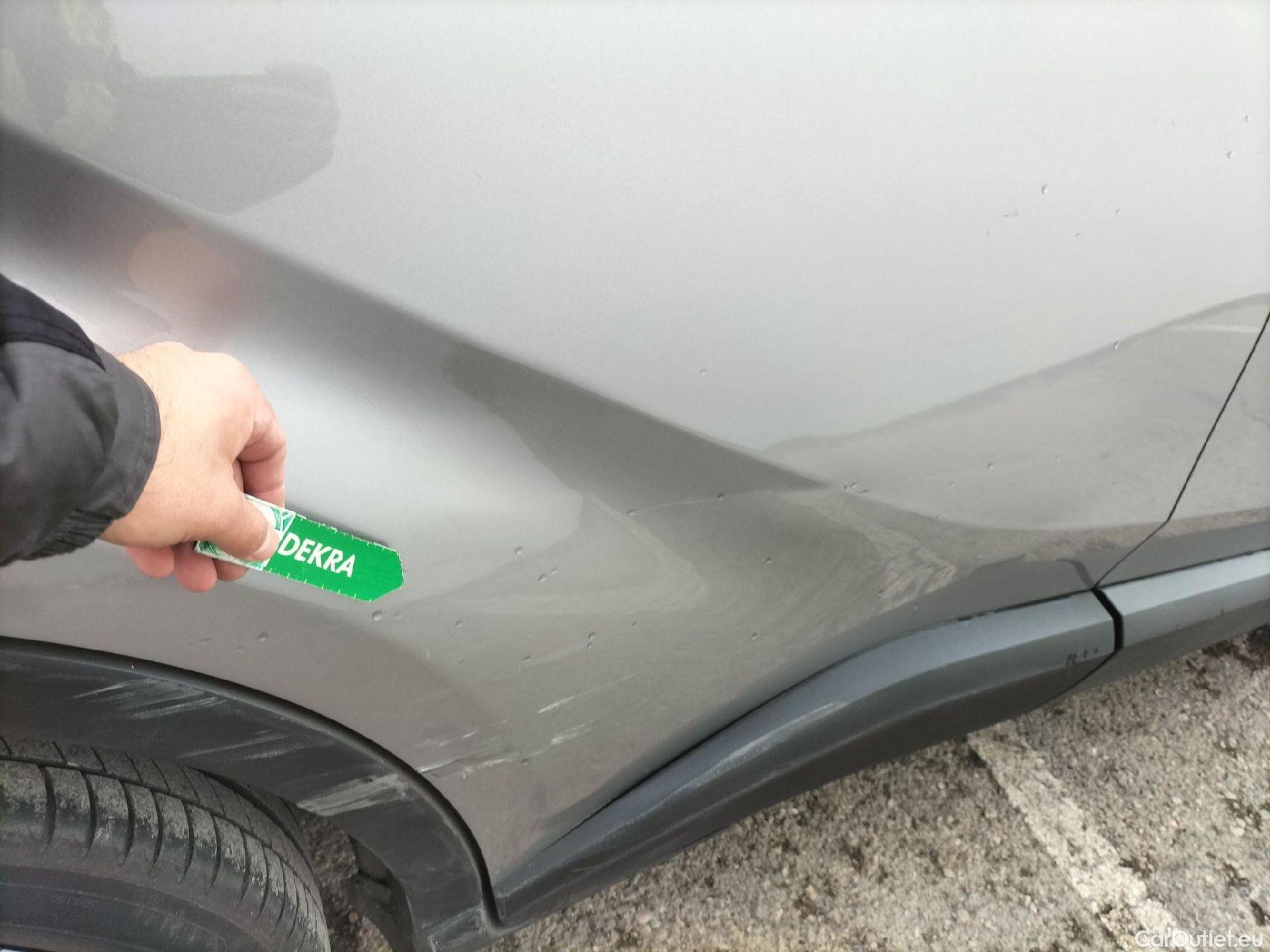  Toyota  C-HR TOYOTA  / 2016 / 5P / todoterreno 1.8 125H Advance (CX) #50