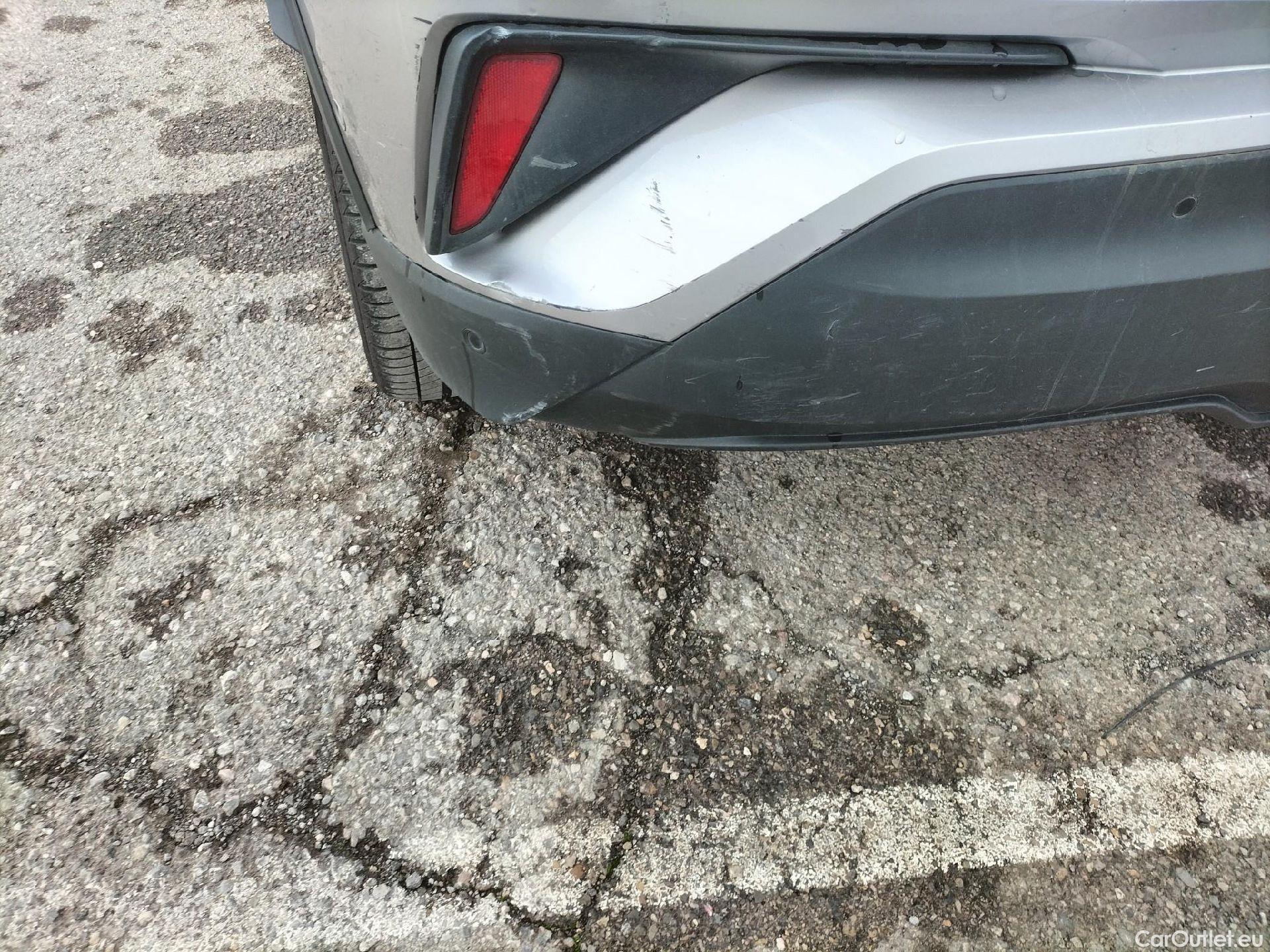  Toyota  C-HR TOYOTA  / 2016 / 5P / todoterreno 1.8 125H Advance (CX) #37