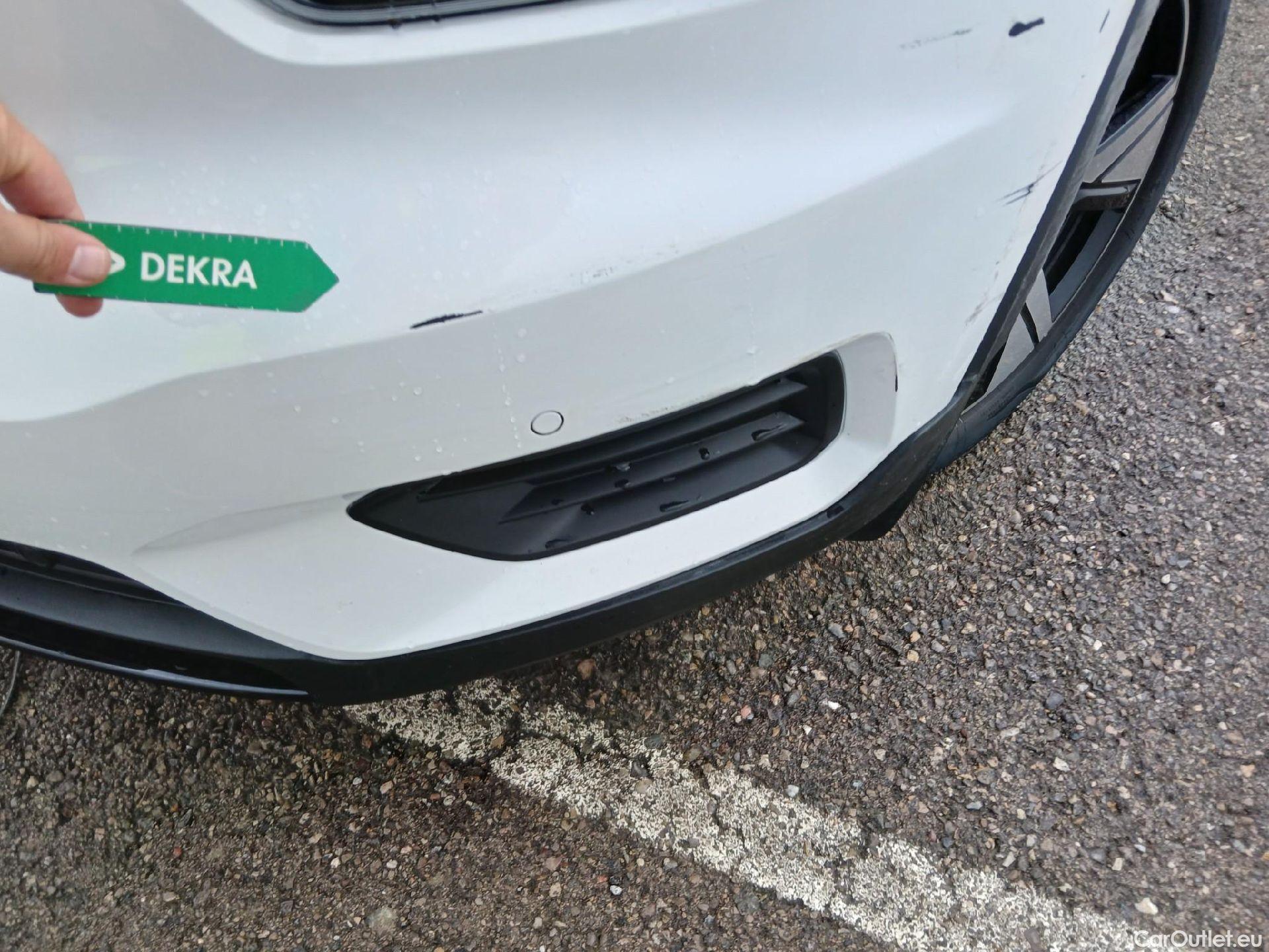  Volvo  XC 40 VOLVO XC40 / 2017 / 5P / todoterreno 1.5 T5 Twin Recharge R-Design Auto #8