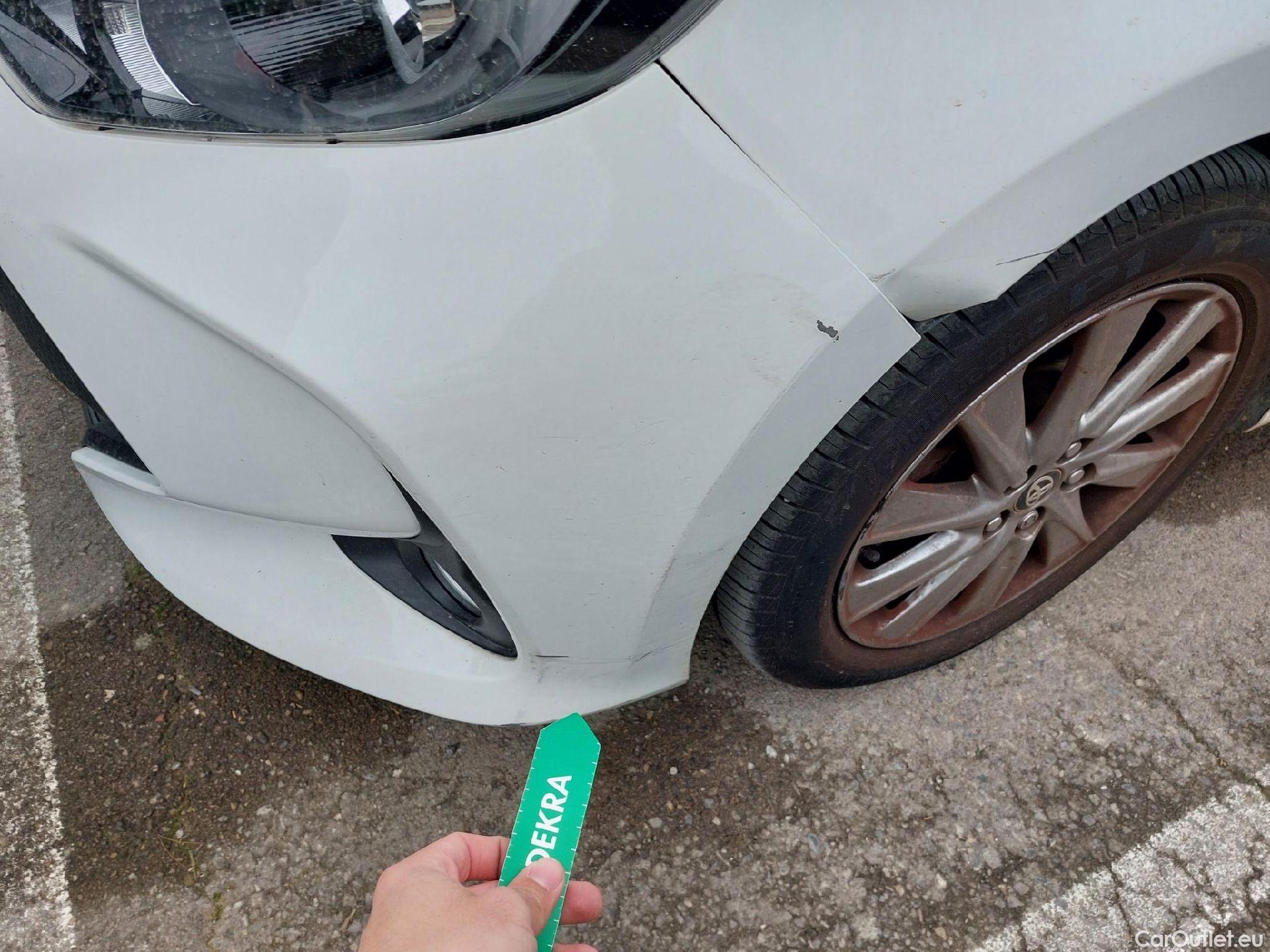  Toyota  Yaris TOYOTA  / 2020 / 5P / berlina con portón 1.5 120H Active Tech #3