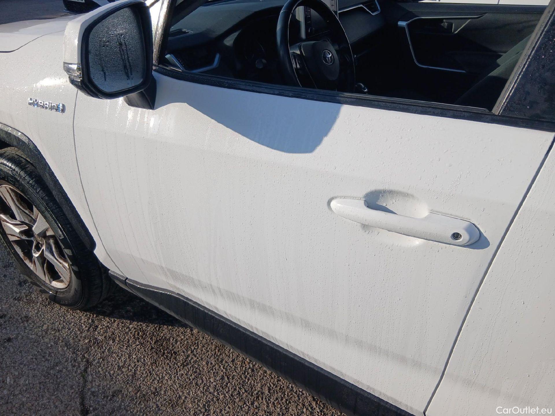  Toyota  RAV4 TOYOTA  / 2018 / 5P / todoterreno 2.5l 220H Business #1