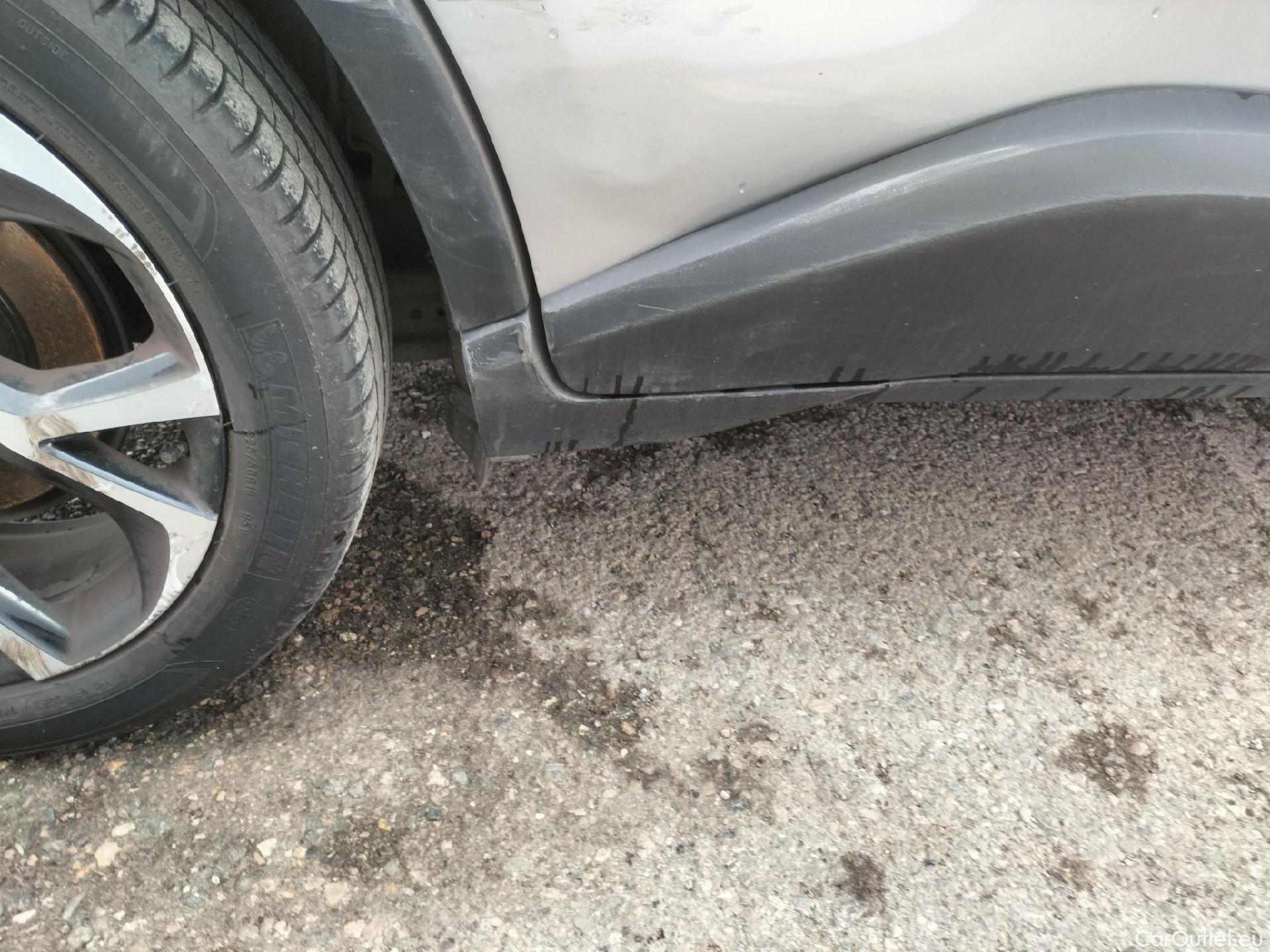  Toyota  C-HR TOYOTA  / 2016 / 5P / todoterreno 1.8 125H Advance (CX) #54