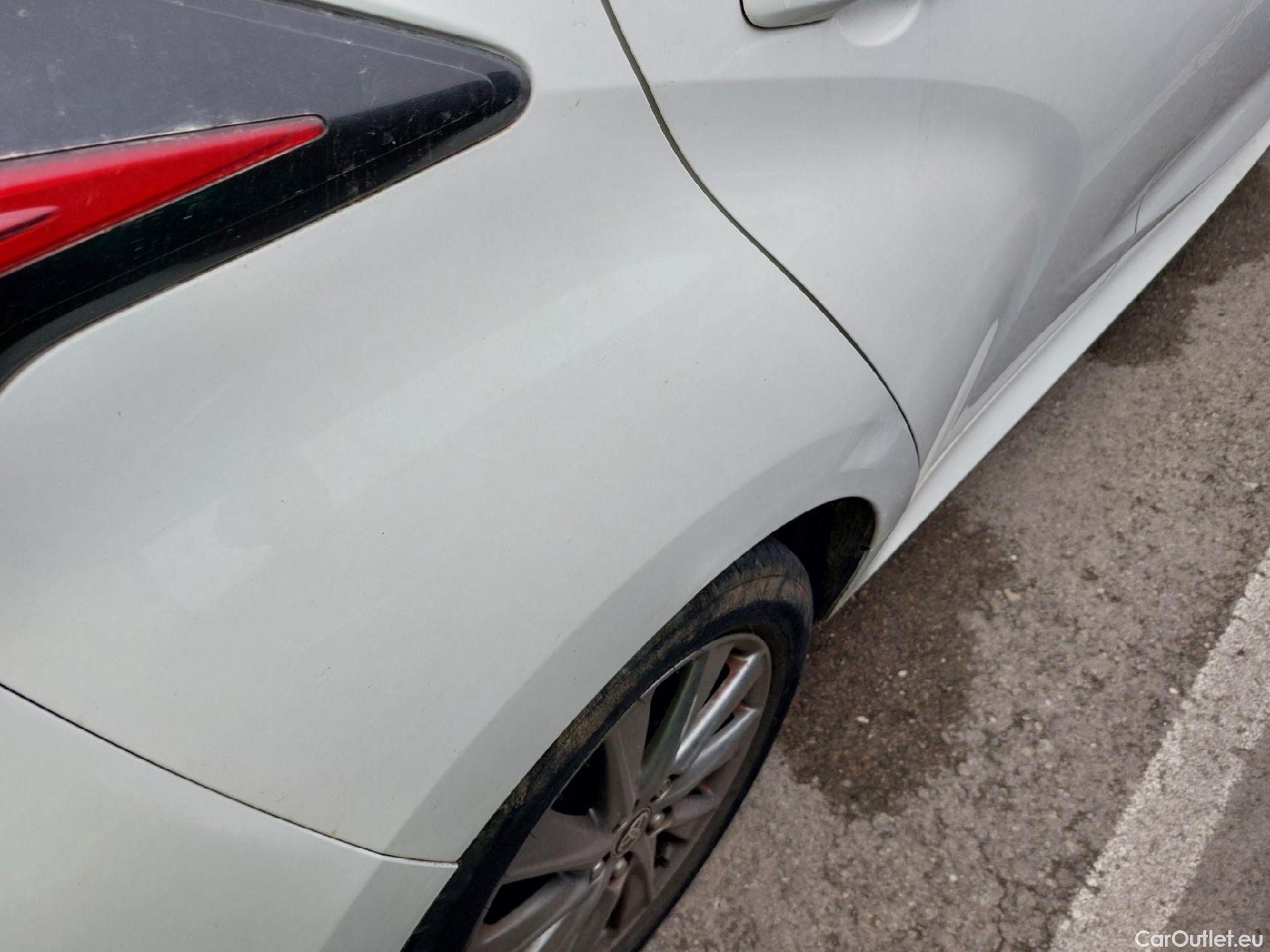  Toyota  Yaris TOYOTA  / 2020 / 5P / berlina con portón 1.5 120H Active Tech #14