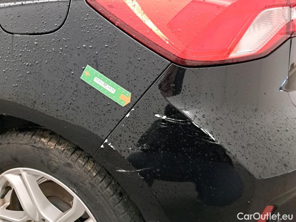  Ford  Focus FORD  / 2018 / 5P / berlina con portón 1.0 Ecoboost 92kW Trend+ Auto #17