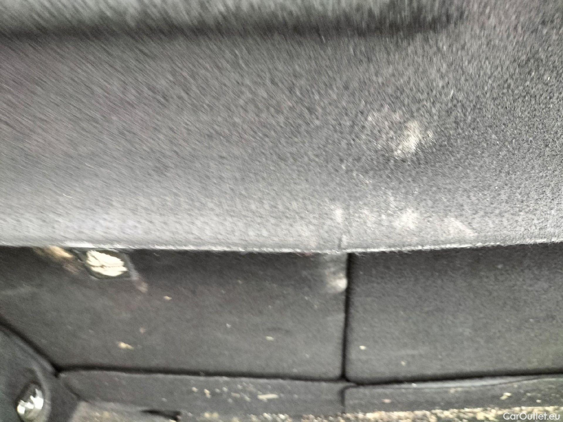  Toyota  C-HR TOYOTA  / 2016 / 5P / todoterreno 1.8 125H Advance (CX) #41