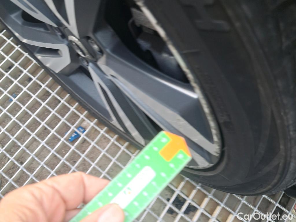  Volvo  V60 VOLVO  Cross Country / 2018 / 5P /  2.0 B4 (D) AWD C.C Core Auto #10