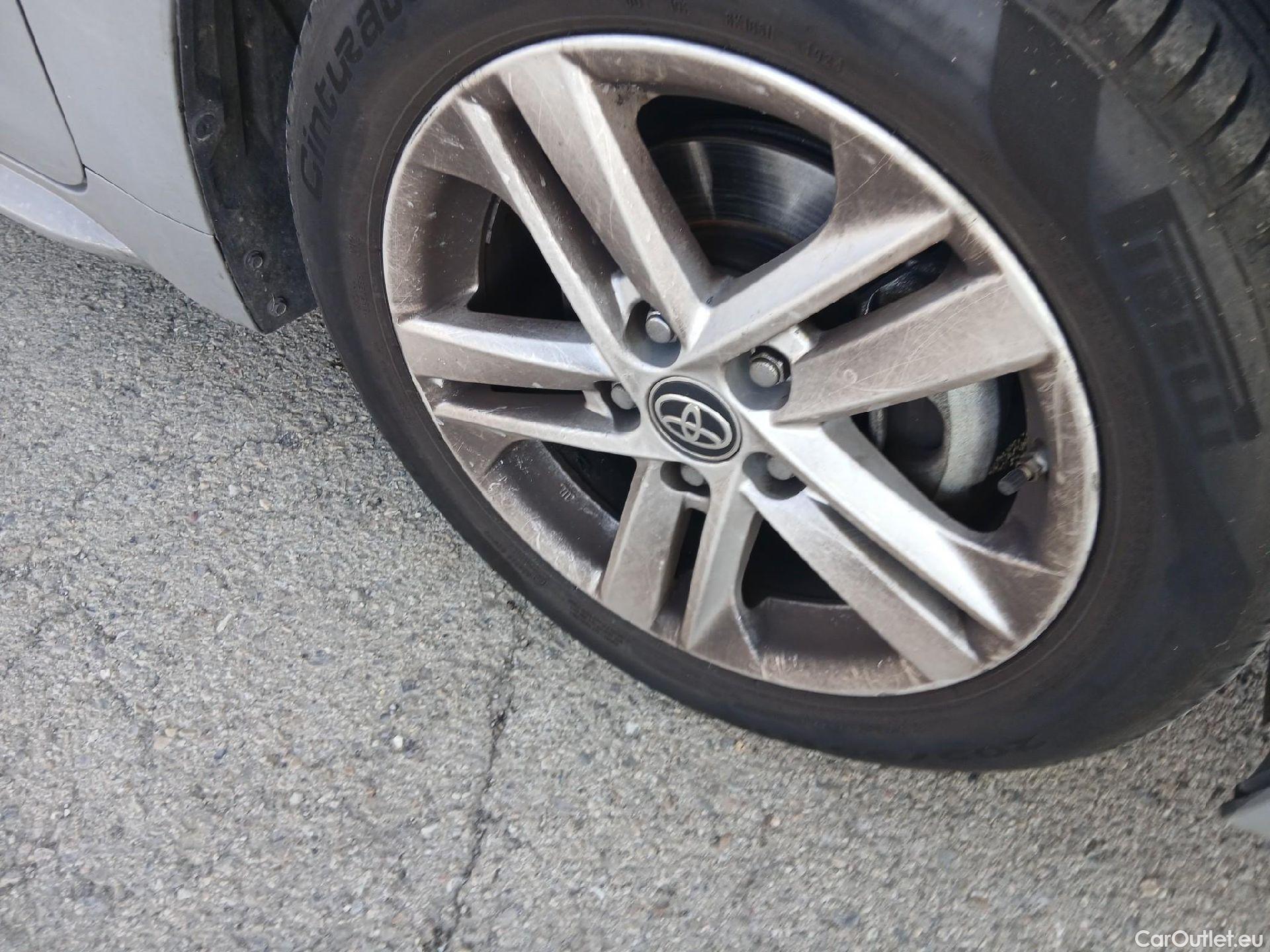  Toyota  Corolla TOYOTA  / 2019 / 5P / familiar 1.8 125H ACTIVE TECH E-CVT TOU SPORT #15