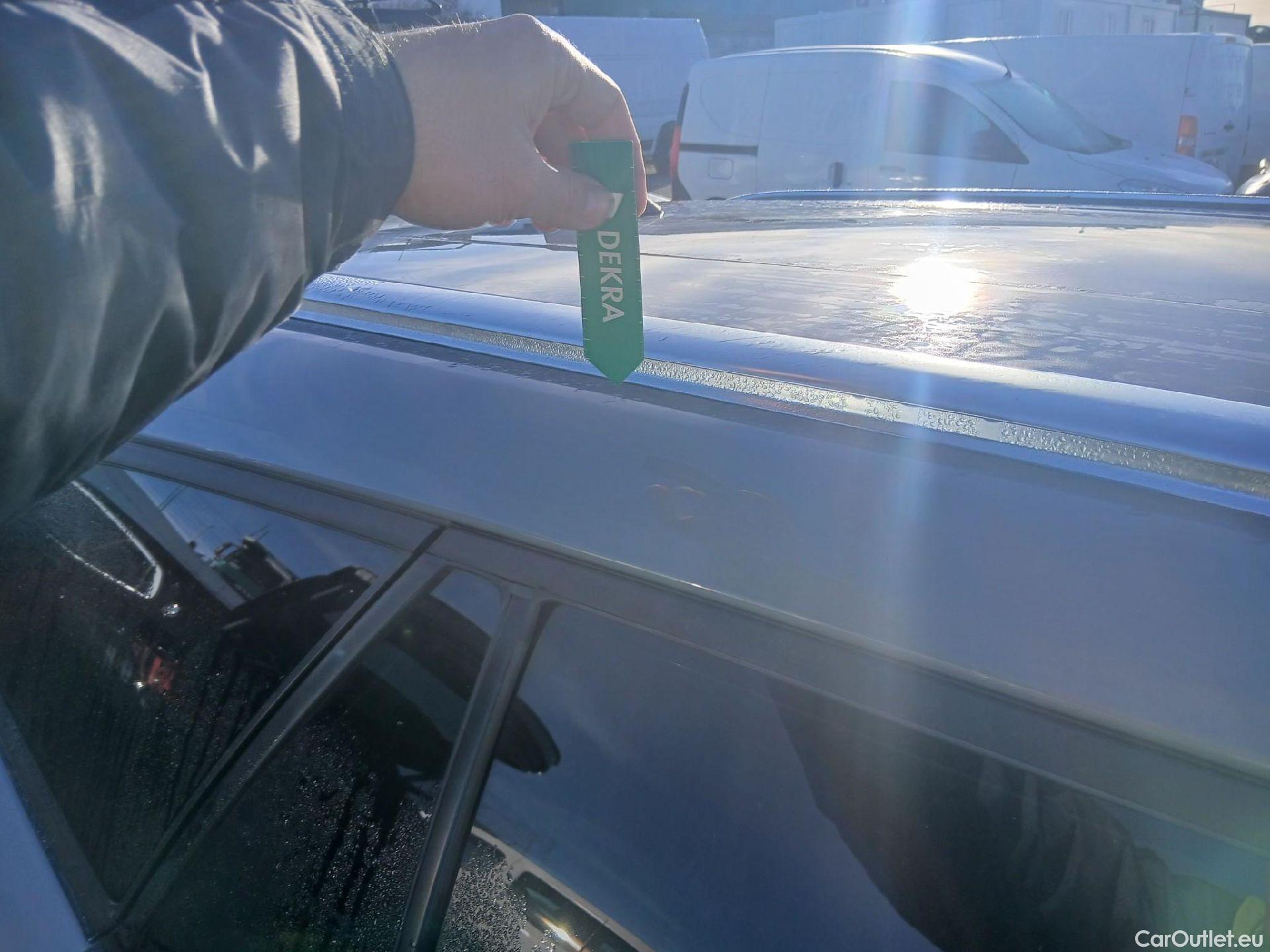  Toyota  Corolla TOYOTA  / 2019 / 5P / familiar 1.8 125H ACTIVE TECH E-CVT TOU SPORT #18