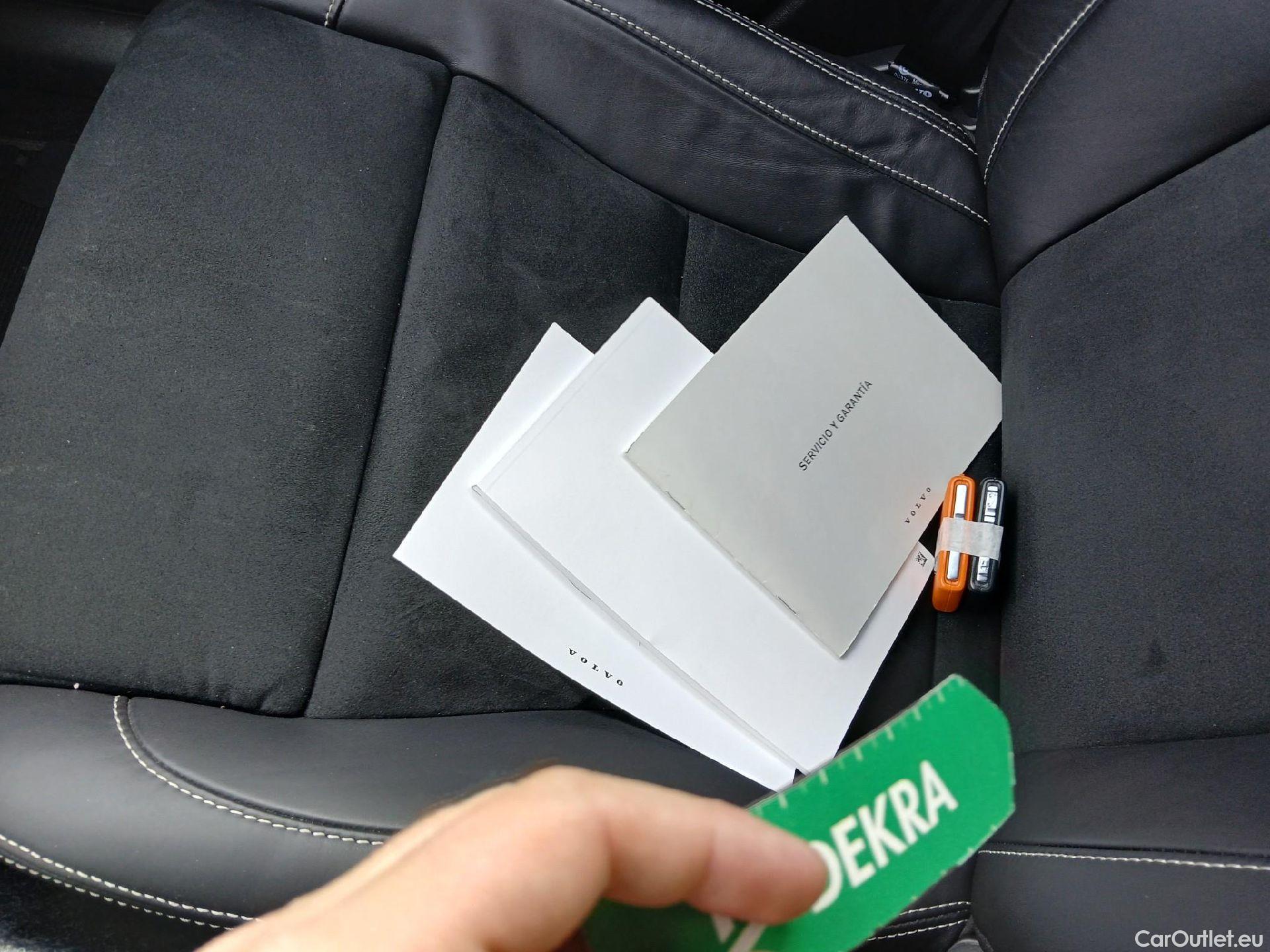  Volvo  XC 40 VOLVO XC40 / 2017 / 5P / todoterreno 1.5 T5 Twin Recharge R-Design Auto #3