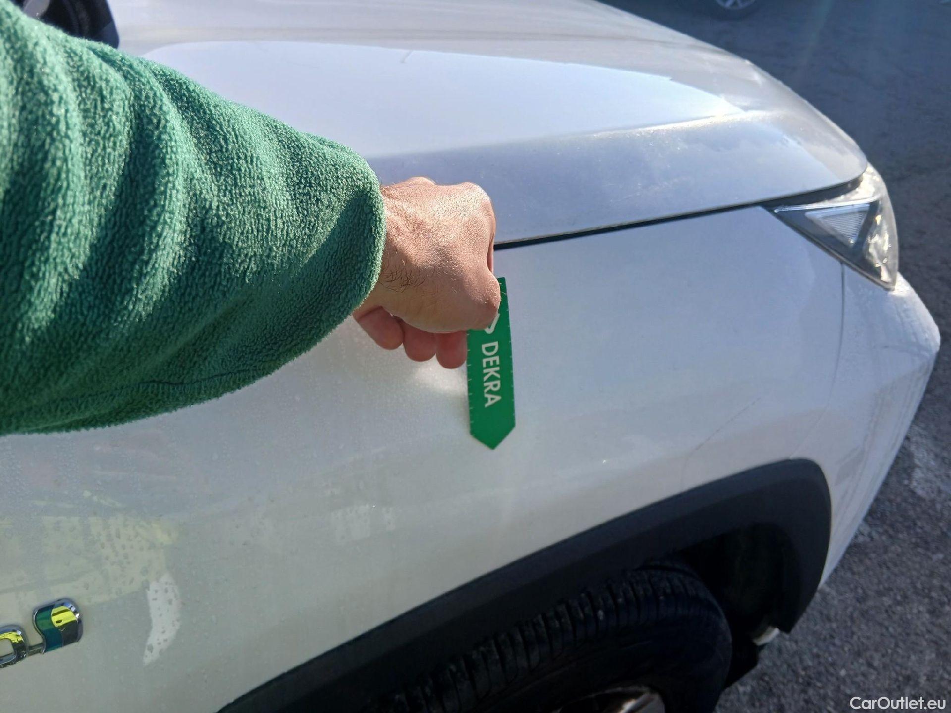  Toyota  RAV4 TOYOTA  / 2018 / 5P / todoterreno 2.5l 220H Business #11