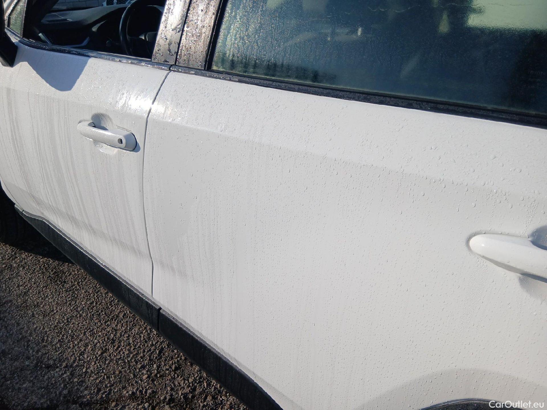  Toyota  RAV4 TOYOTA  / 2018 / 5P / todoterreno 2.5l 220H Business #3