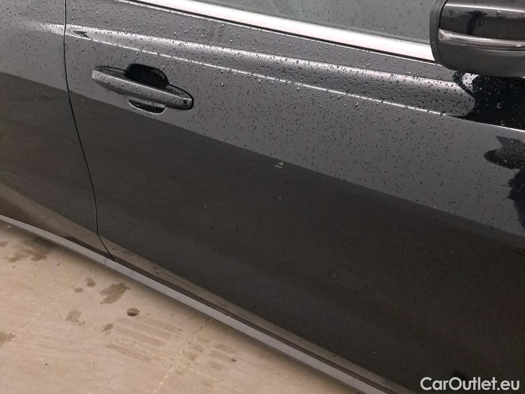  Ford  Focus FORD  / 2018 / 5P / berlina con portón 1.0 Ecoboost 92kW Trend+ Auto #20