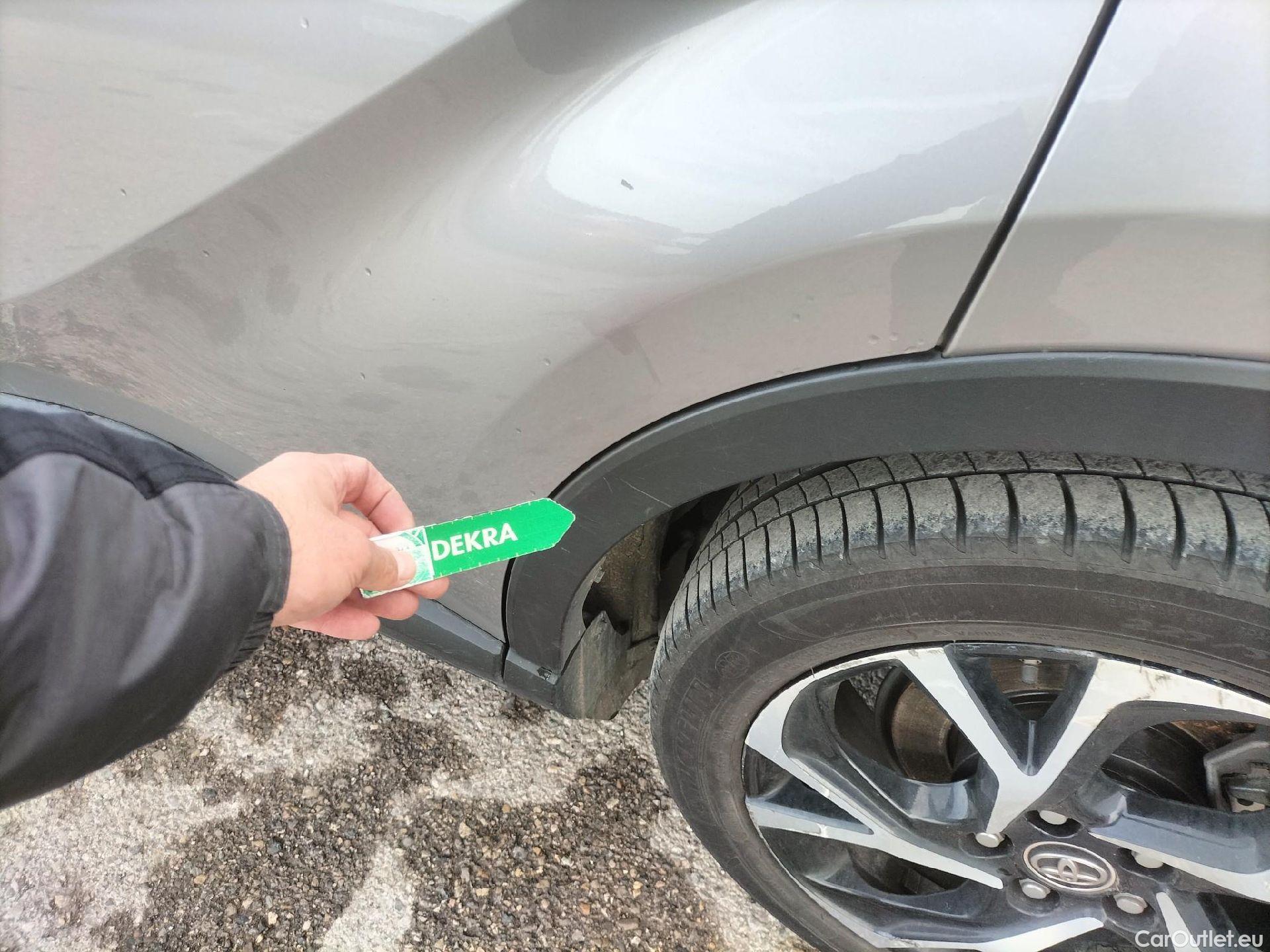  Toyota  C-HR TOYOTA  / 2016 / 5P / todoterreno 1.8 125H Advance (CX) #27