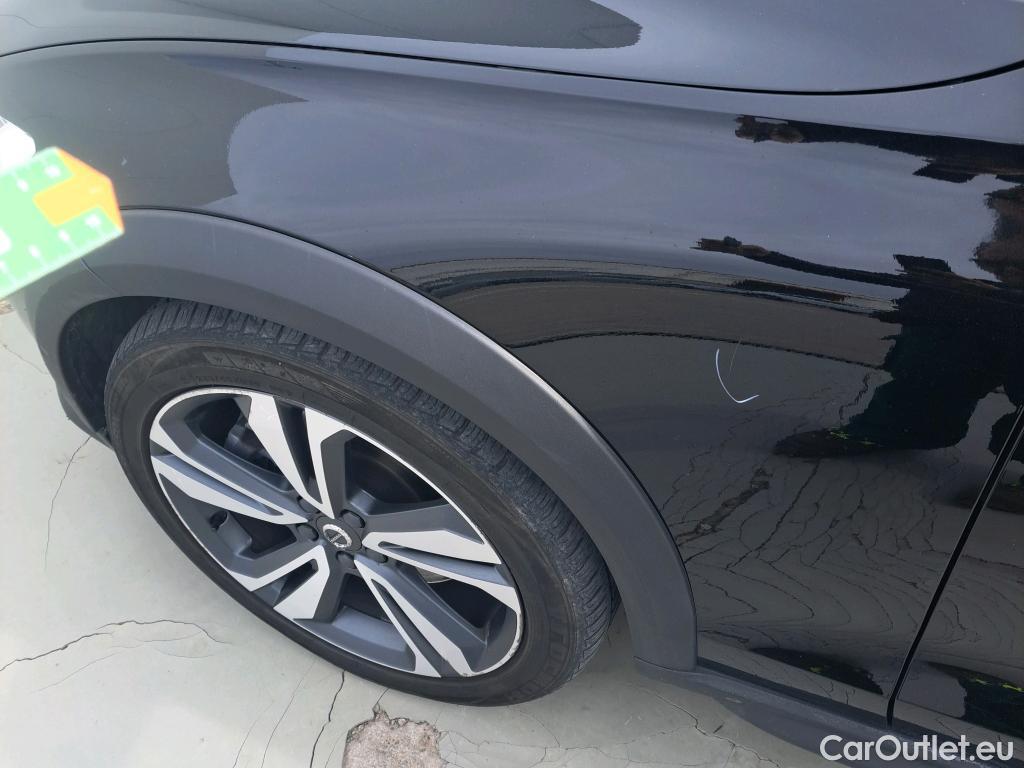  Volvo  V60 VOLVO  Cross Country / 2018 / 5P /  2.0 B4 (D) AWD C.C Core Auto #33