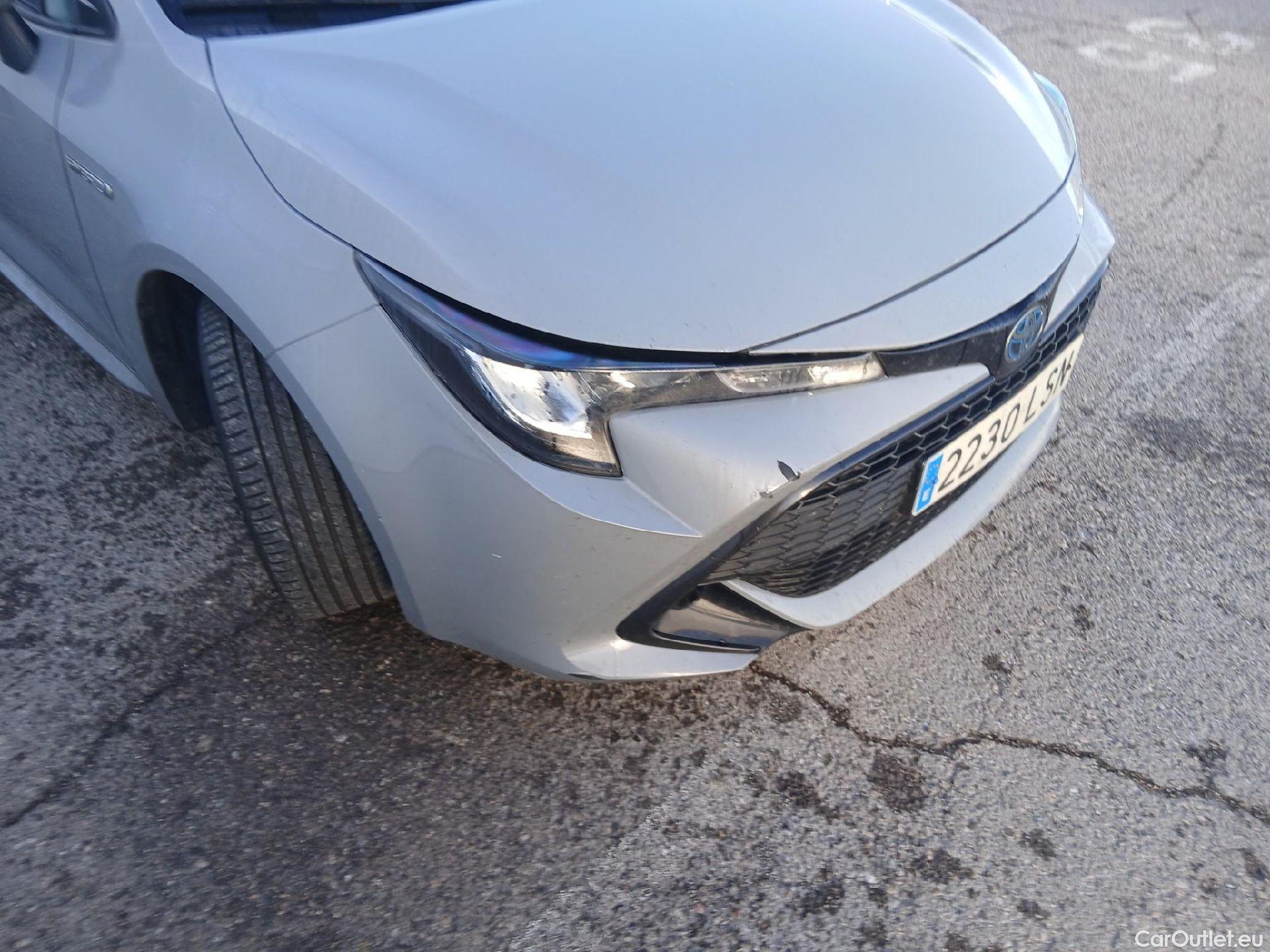  Toyota  Corolla TOYOTA  / 2019 / 5P / familiar 1.8 125H ACTIVE TECH E-CVT TOU SPORT #2