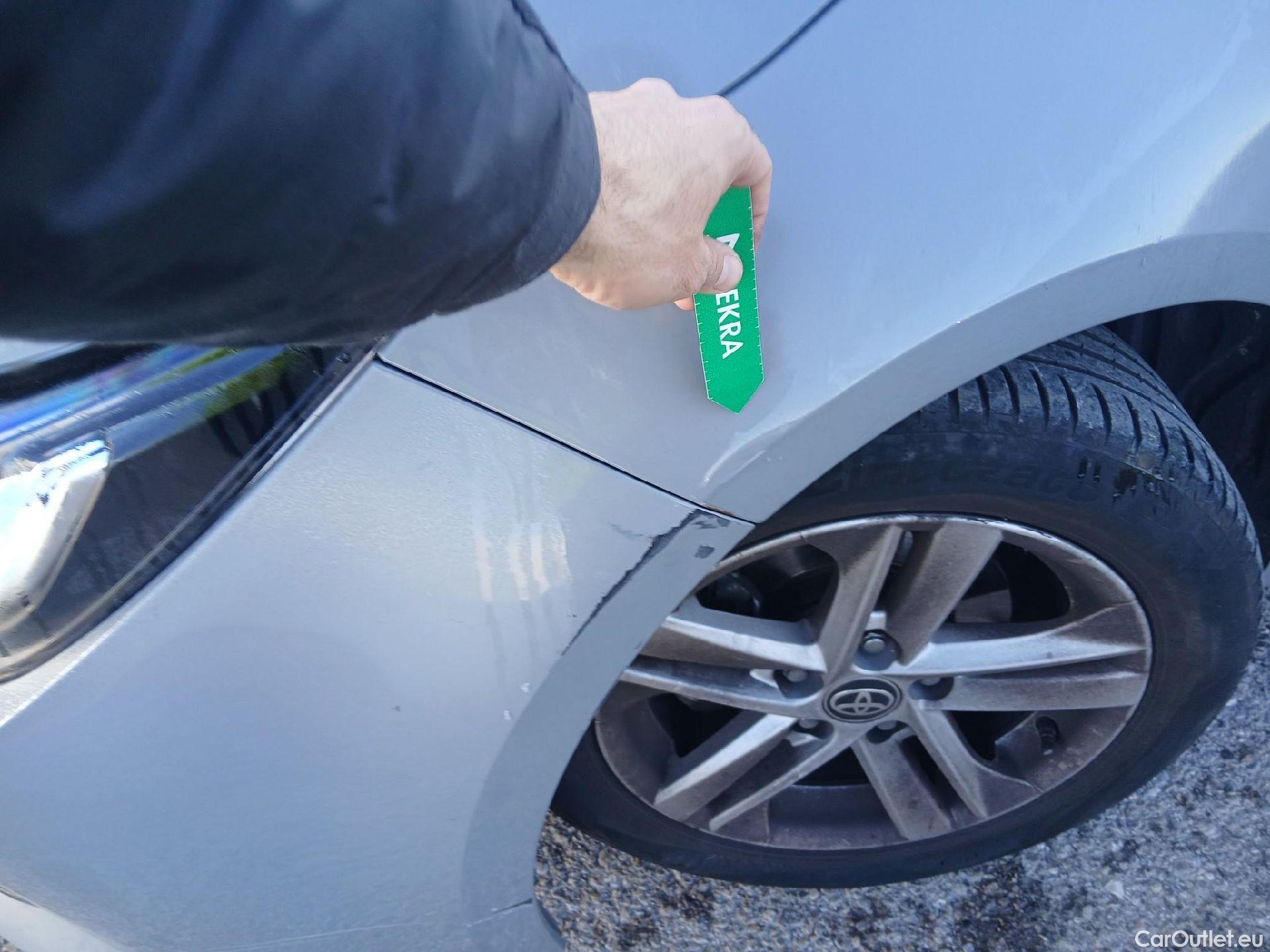  Toyota  Corolla TOYOTA  / 2019 / 5P / familiar 1.8 125H ACTIVE TECH E-CVT TOU SPORT #5