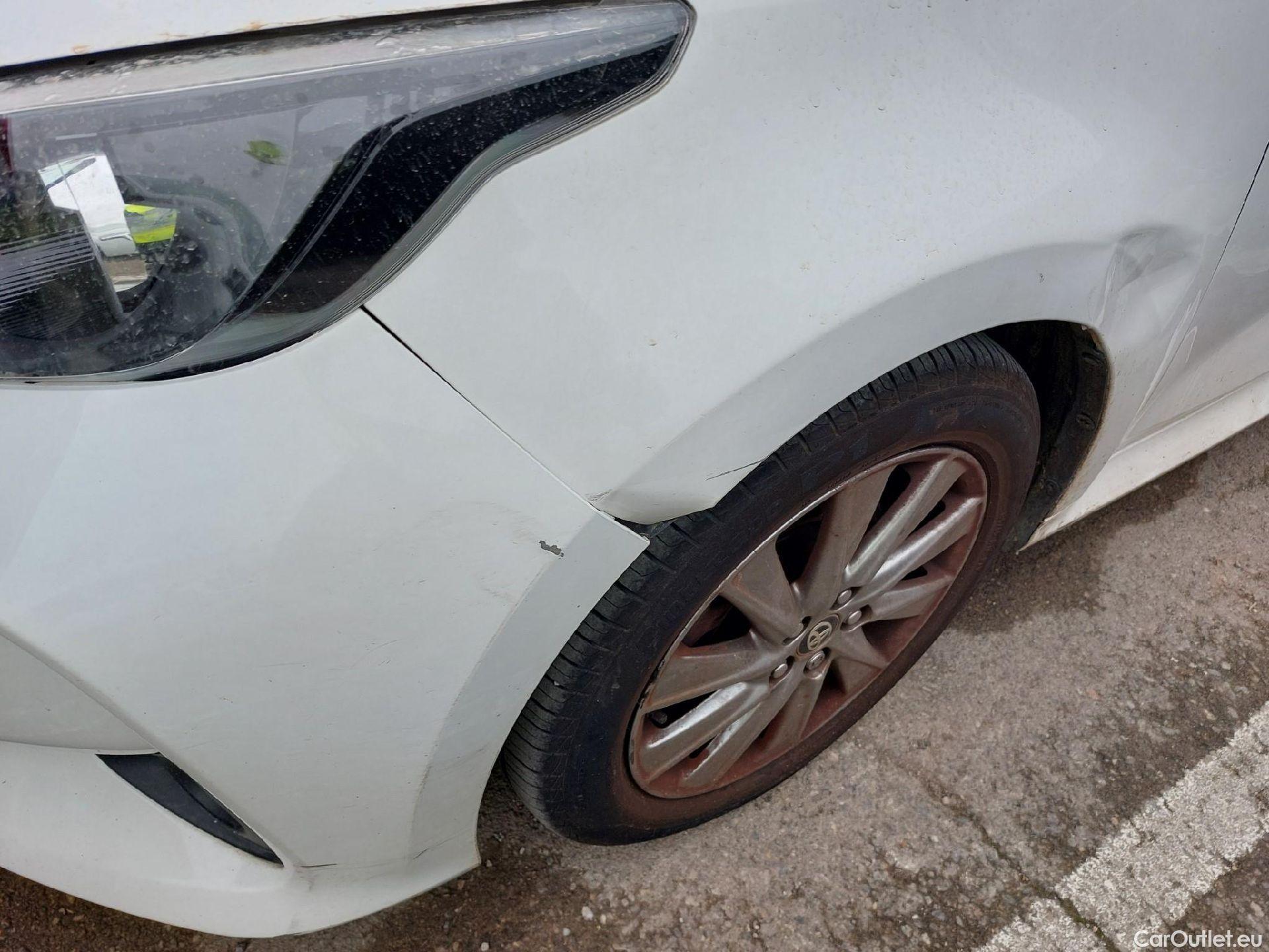  Toyota  Yaris TOYOTA  / 2020 / 5P / berlina con portón 1.5 120H Active Tech #6