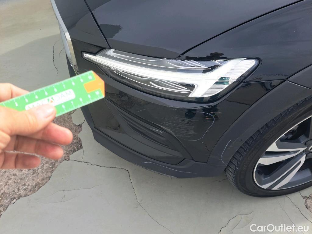  Volvo  V60 VOLVO  Cross Country / 2018 / 5P /  2.0 B4 (D) AWD C.C Core Auto #43