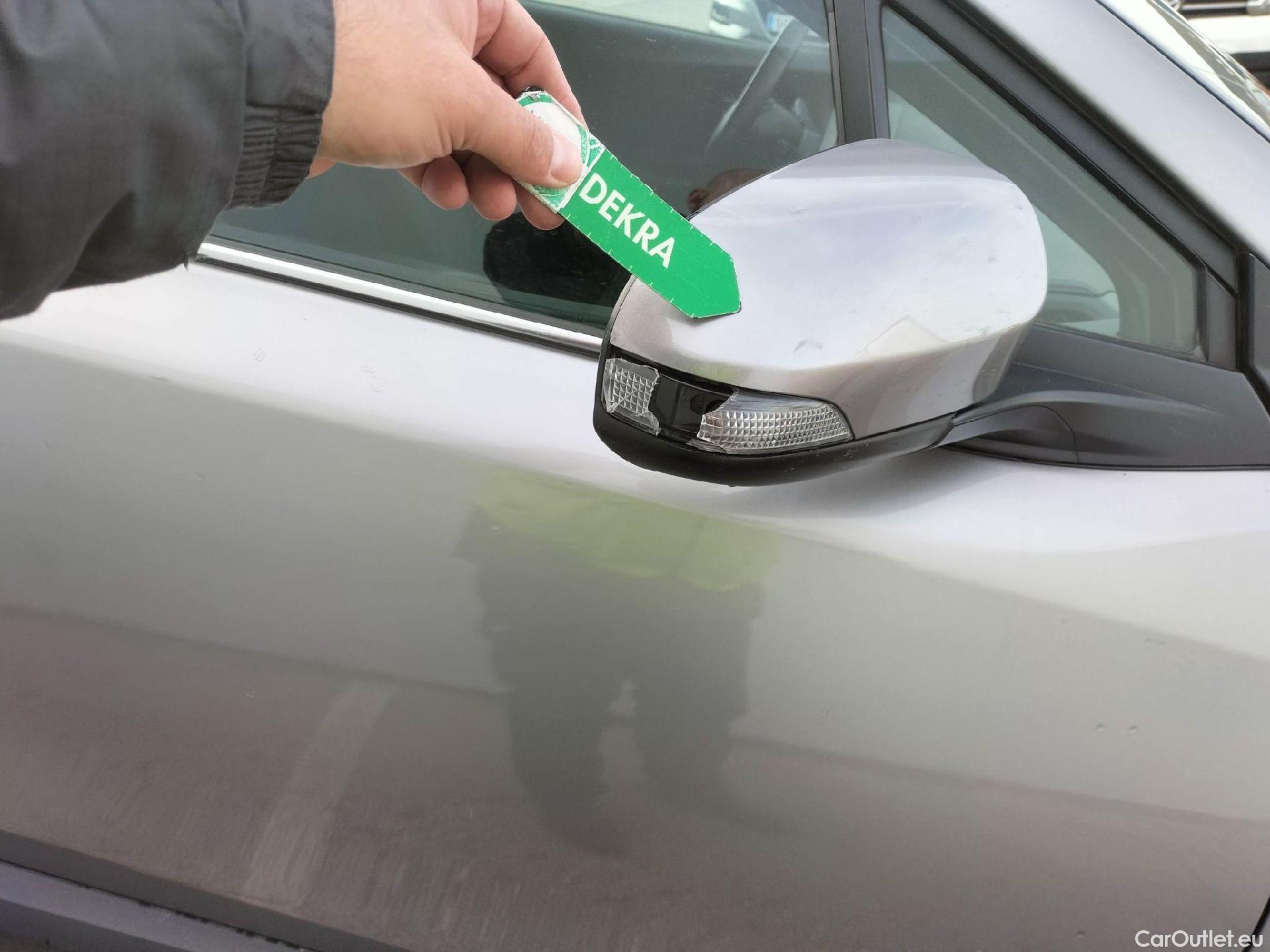  Toyota  C-HR TOYOTA  / 2016 / 5P / todoterreno 1.8 125H Advance (CX) #60