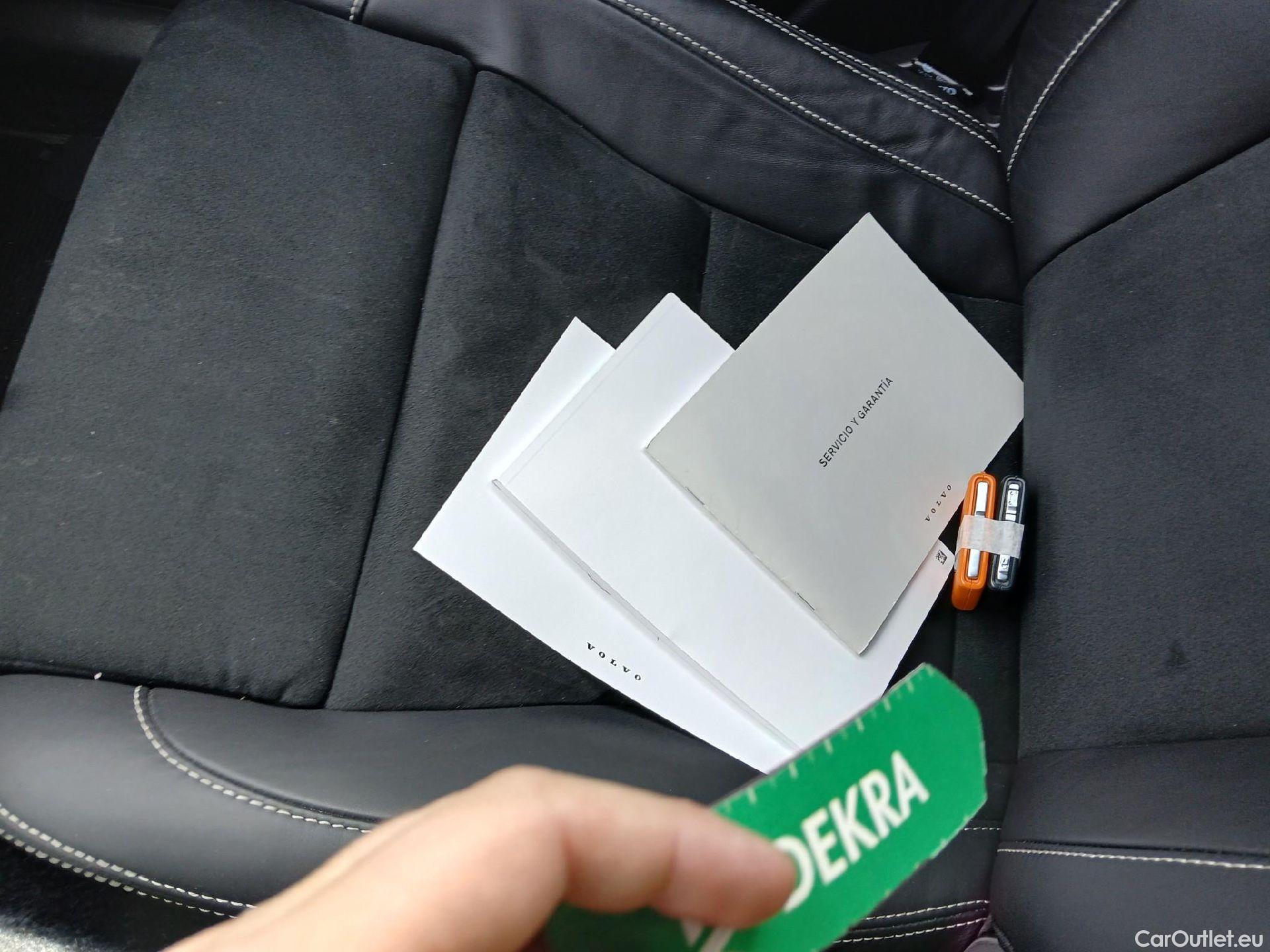  Volvo  XC 40 VOLVO XC40 / 2017 / 5P / todoterreno 1.5 T5 Twin Recharge R-Design Auto #4