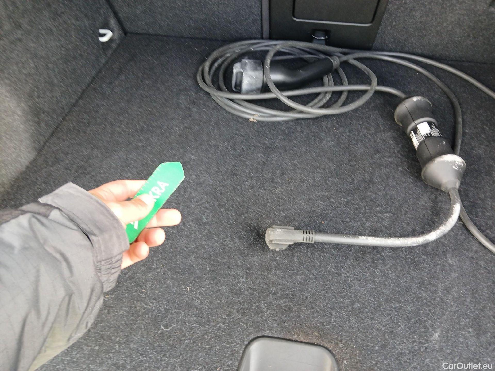  Volvo  XC 40 VOLVO XC40 / 2017 / 5P / todoterreno 1.5 T5 Twin Recharge R-Design Auto #5