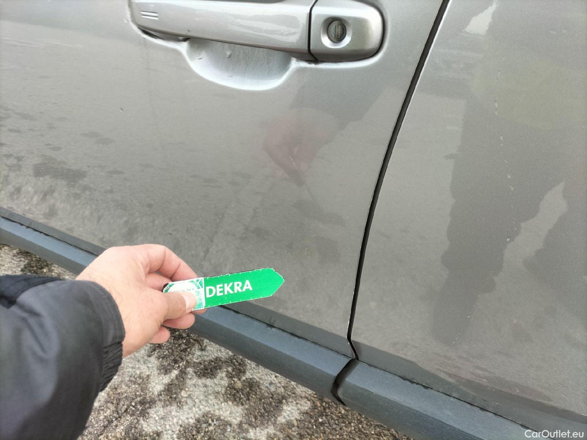  Toyota  C-HR TOYOTA  / 2016 / 5P / todoterreno 1.8 125H Advance (CX) #22